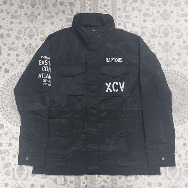 NBA 토론토 랩터스 자켓 M (크게나옴) (후드내장됨)