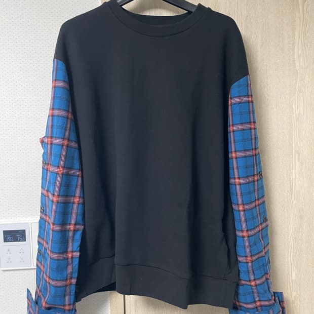 52사이즈 택달린 새상품, 우영미 체크셔츠 맨투맨 블랙