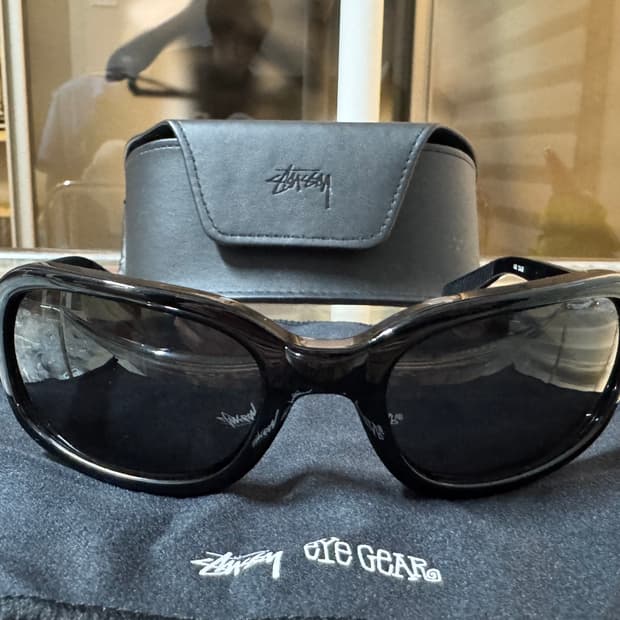 스투시 로마 선글라스 블랙렌즈