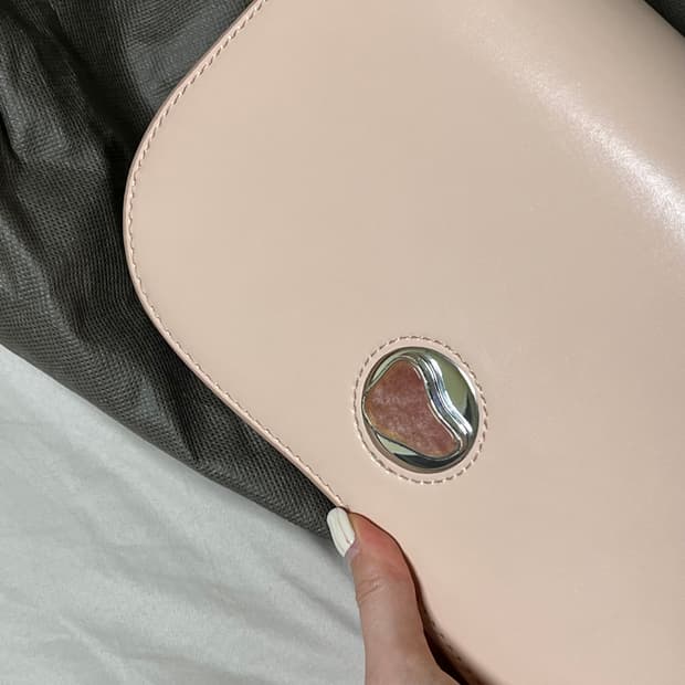 찰스앤키스 연핑크 크로스백 (희귀 아이템)