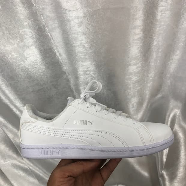 푸마 우먼스 스니커즈 사이즈245 