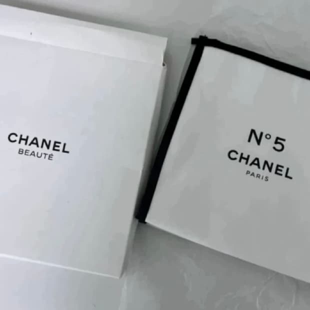 샤넬 넘버5 뷰티 파우치