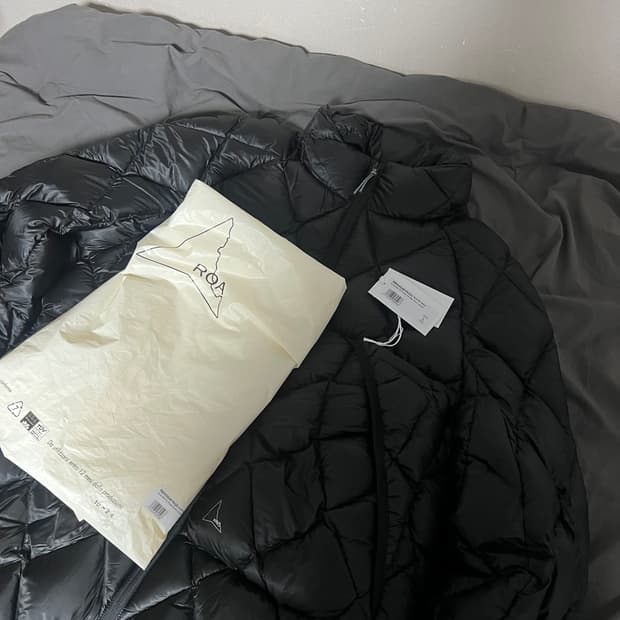 (L) 풀구성품 로아 ROA 누나 패딩 블랙