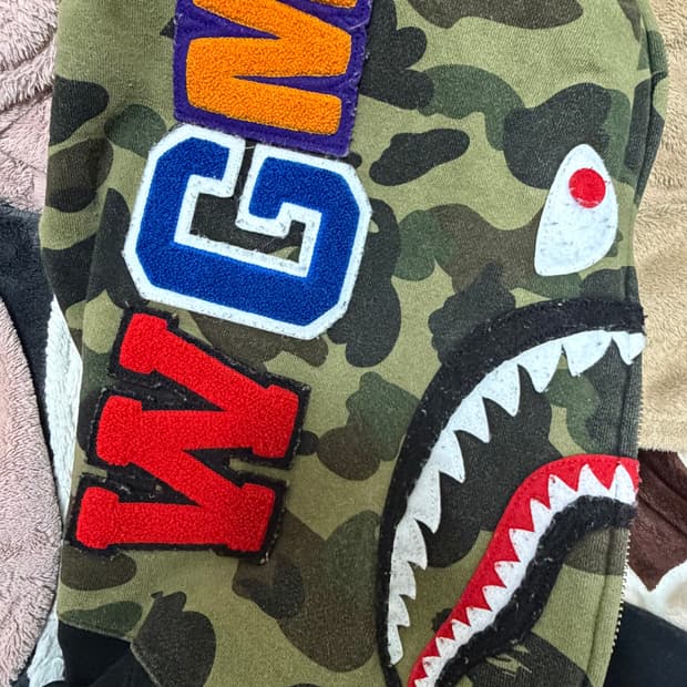 베이프 후드집업