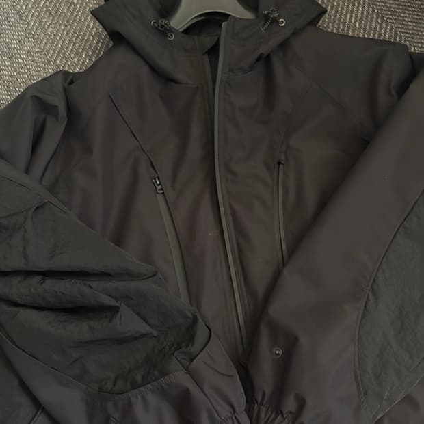 [L] 일꼬르소 바람막이 블랙