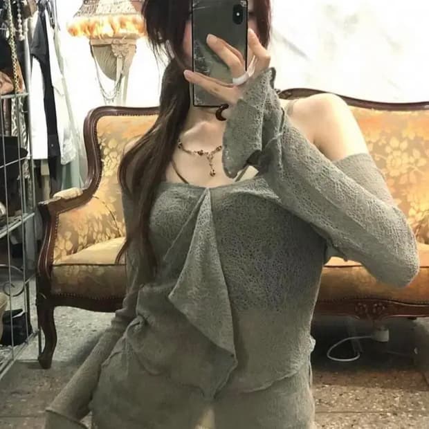 파우닝133 오프숄더 롱슬리브