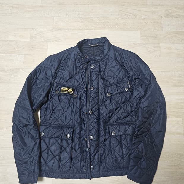 바버 인터내셔널 퀼팅 자켓 라지 105