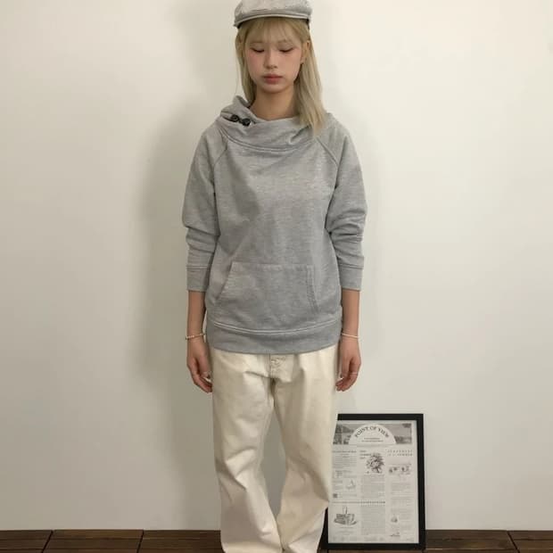 Ballow Button Neck Sweatshirt