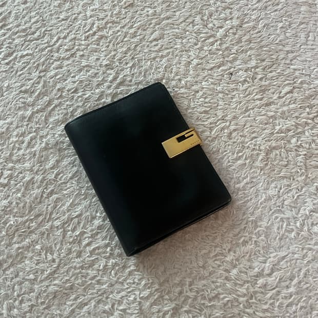 구찌 블랙 가죽 반지갑