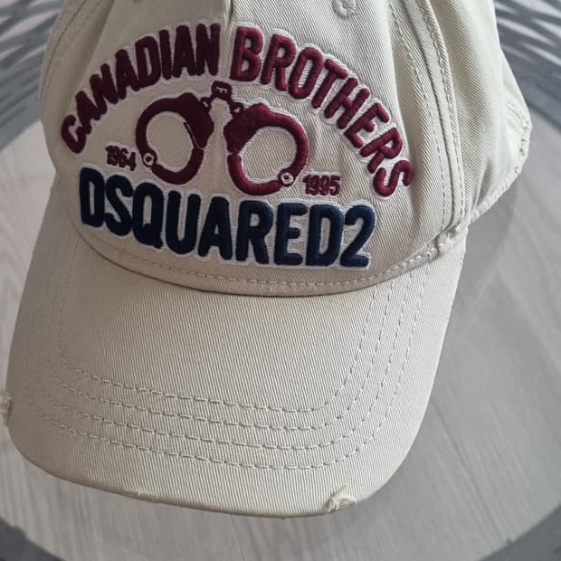 DSQUARED2 CANADIAN BROTHERS 자수 로고 볼캡 (정품