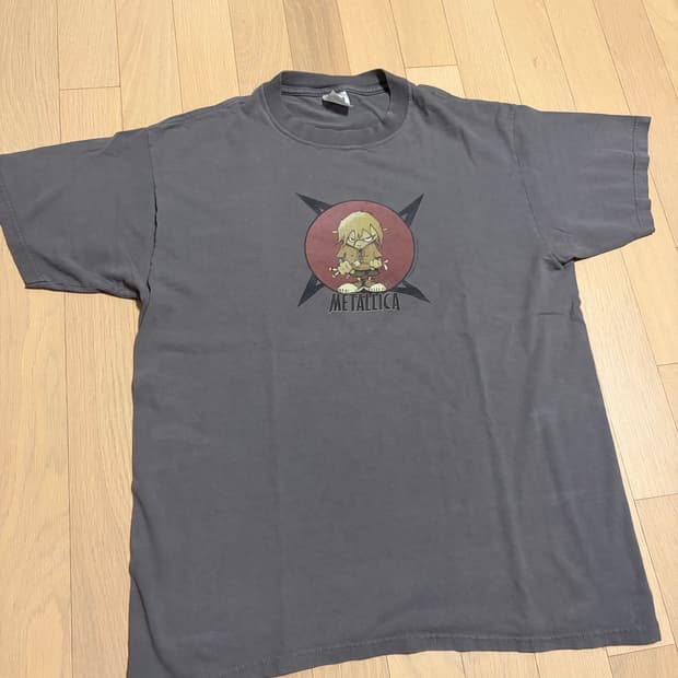 90s Metallica shirt