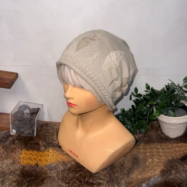 Ivory grunge damage loose knit beanie 