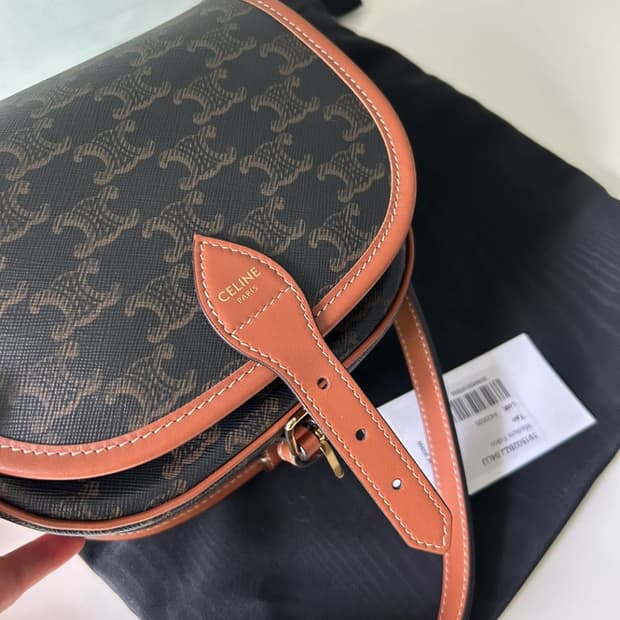 셀린느 트리오페 캔버스 폴코백