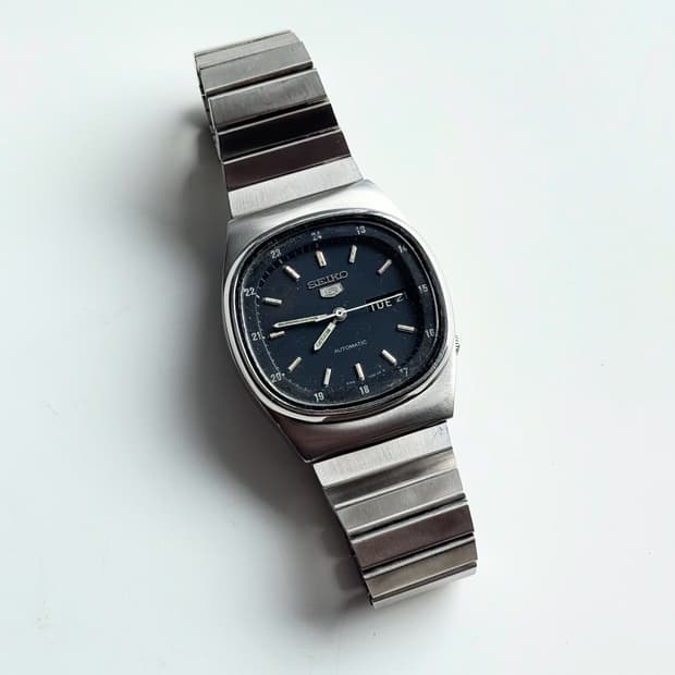 80s Seiko5 Autmatic Vintage Metal Watch