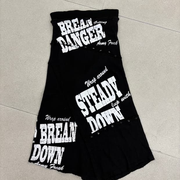 펑크 스터드 프린팅 롱스커트