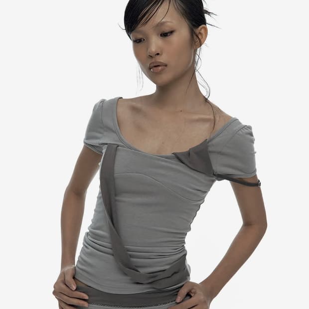 카시코 Peek-a-boo Top Warm Gray