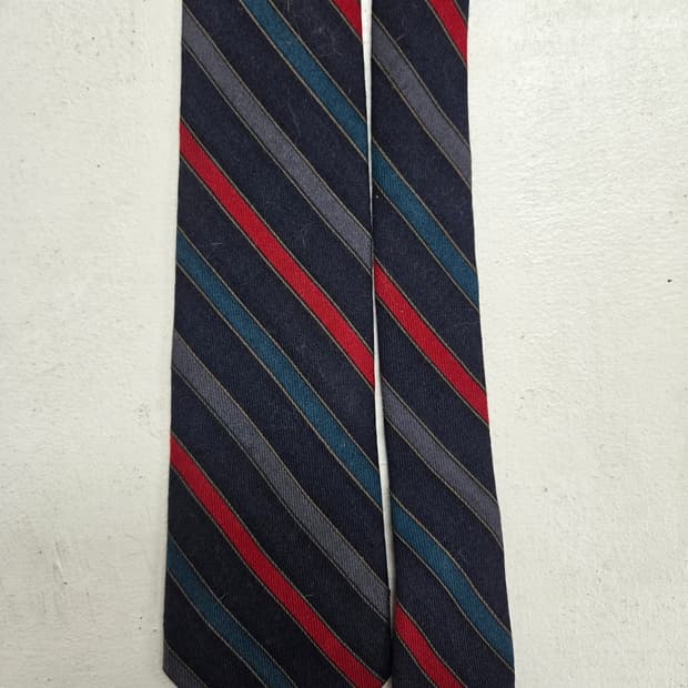입생로랑 줄무늬 넥타이 남성용