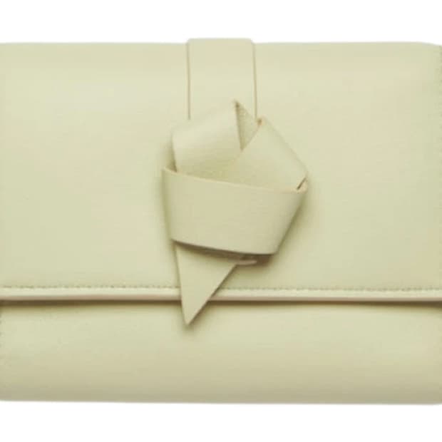 아크네 스튜디오 무스비 폴드 지갑 더스티 그린