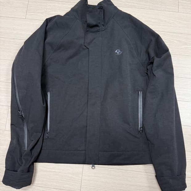 산산기어 어파인 커브 자켓 블랙 2사이즈