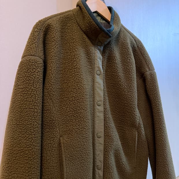 스튜디오톰보이 카키 뽀글이 버튼 후리스 STUDIO TOMBOY