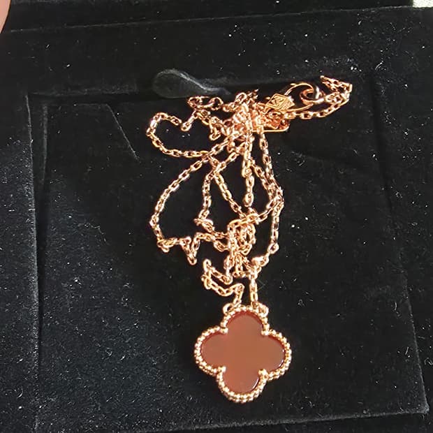 반클리프 빈티지 목걸이(레드)