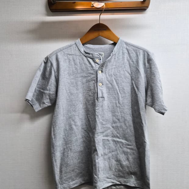 L) 브론슨 헨리넥 반팔 티셔츠 팝니다