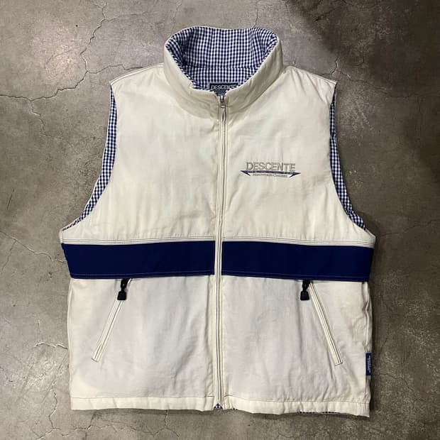 데상트 reversible down Vest  