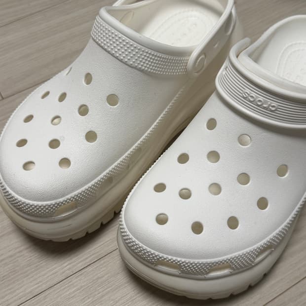 통굽 크록스 화이트