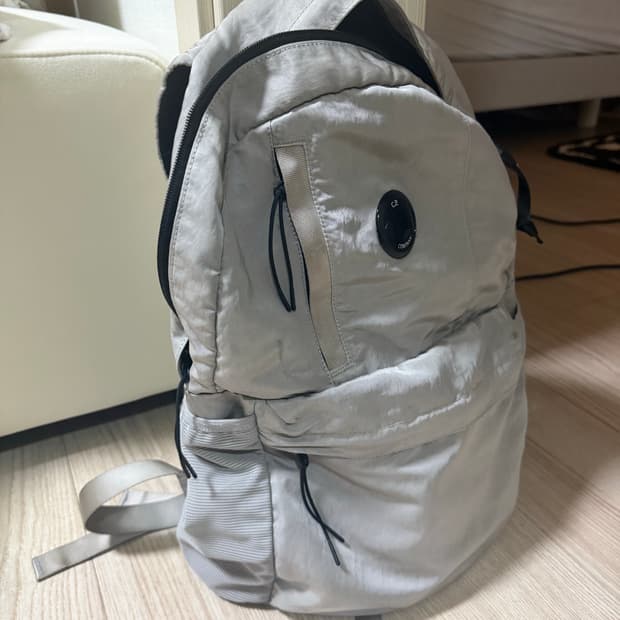 cp컴퍼니 백팩 나일론b렌즈 실버세이지