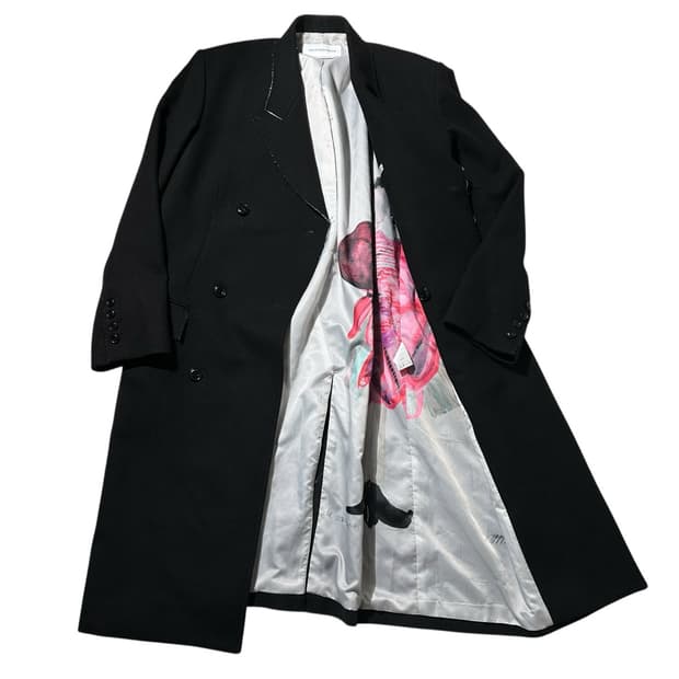 더 뮤지엄 비지터 블루밍 로우 엣지 울 코트 블랙