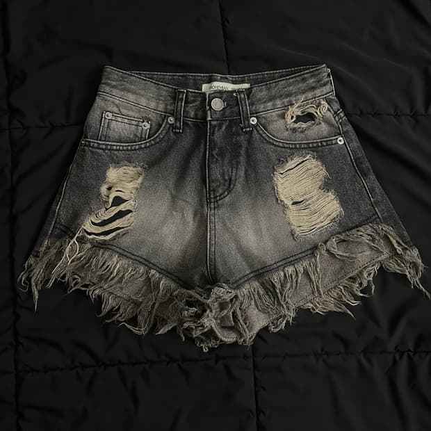 보헤미안서울 데미지 워싱 숏팬츠