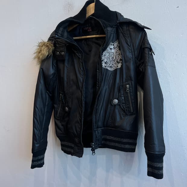 리즈리사 패디드 퍼 봄버자켓