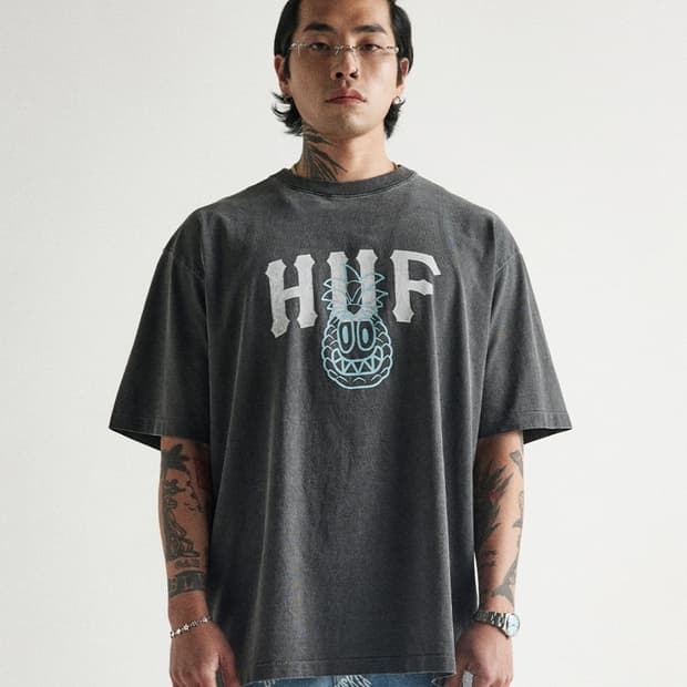 새상품 허프레디 HUF X REDDY PINNACLE TEE 차콜 XL
