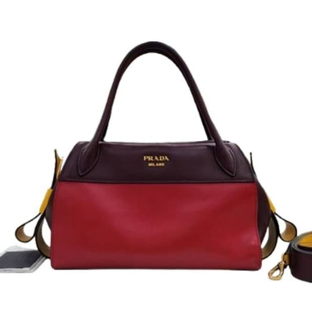 프라다 투폰 보스터백