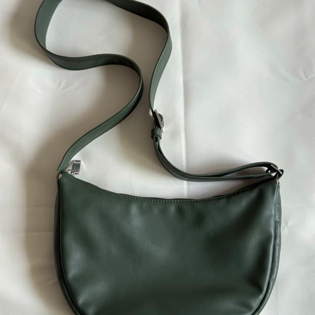 자라 그린 레더백