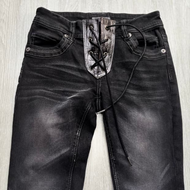 THEORIA 레이스업 플레어진