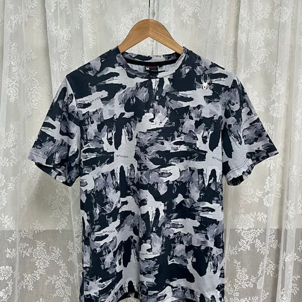 L) 스파이더 그래픽 반팔 티셔츠 그레이