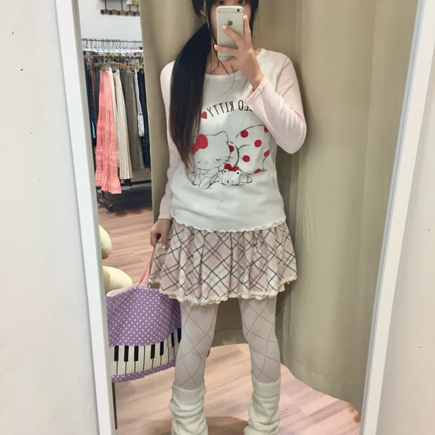 2019년 헬로키티 롱슬리브 🍥🍬