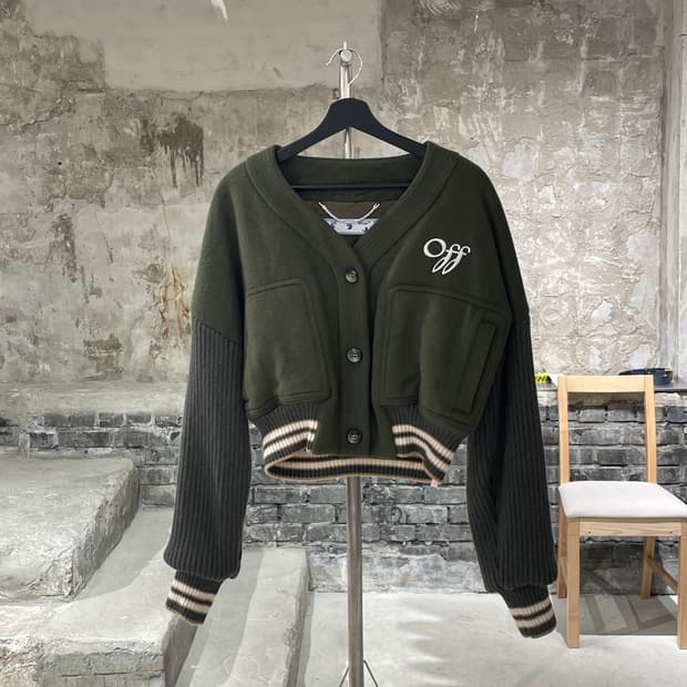 오프화이트 20F/W 카키 크롭 울 자켓