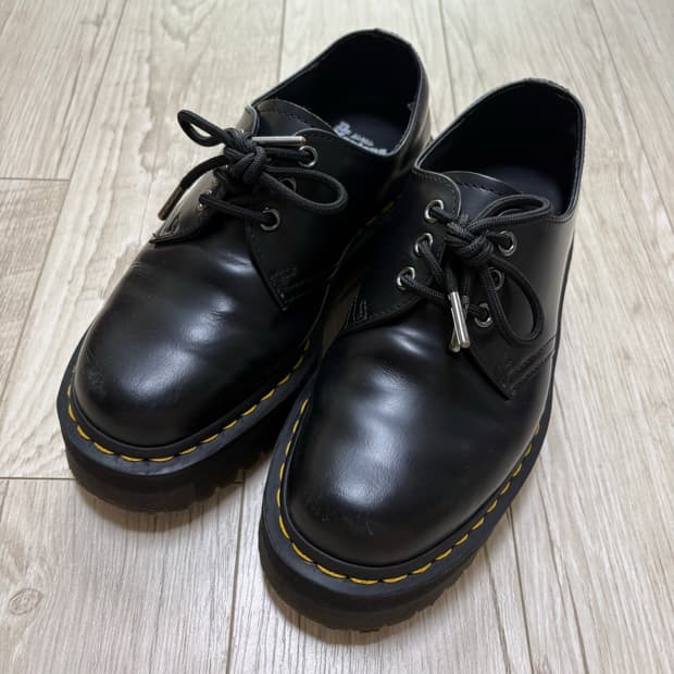 닥터마틴 1461 3홀 쿼드 240