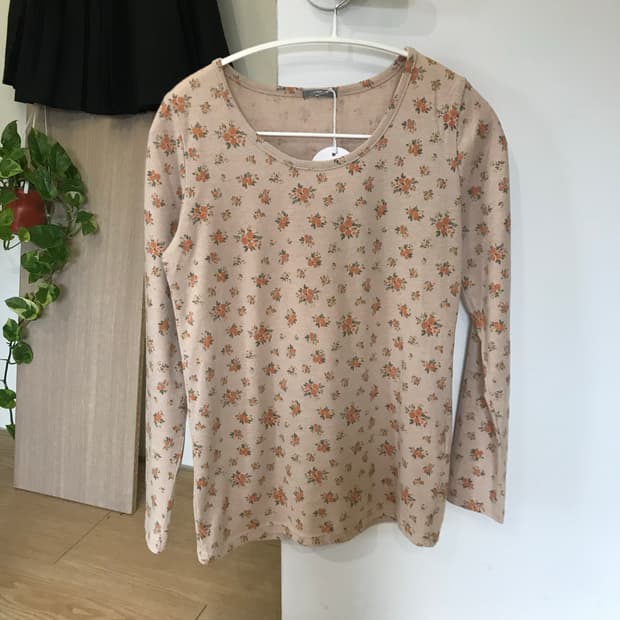 Vintage flower T