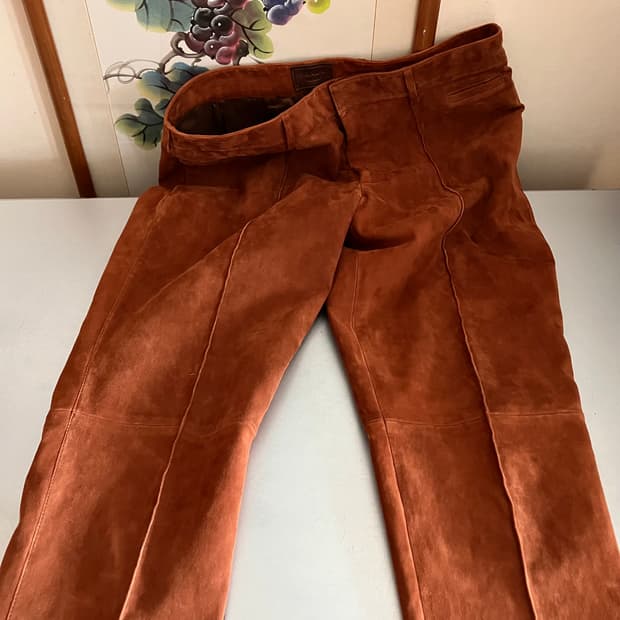 프라다 스웨이드 팬츠