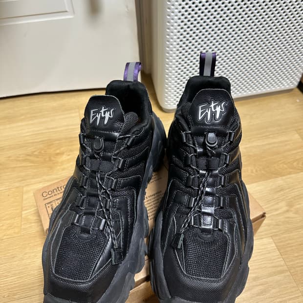 [정품] 이티스(Eytys) 헤일로 블랙 EU 42 (270) 판매합니다