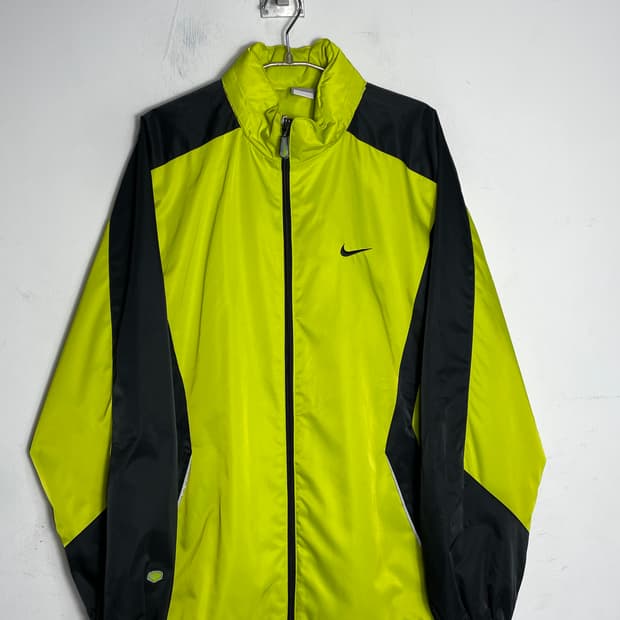 나이키 형광색/검정색 바람막이 세트
