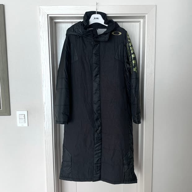 오클리 재팬 롱패딩 블랙