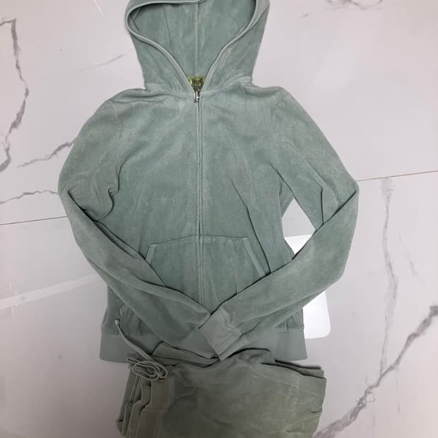 쥬시 꾸뛰르 모스 그린 테리 후드집업 세트