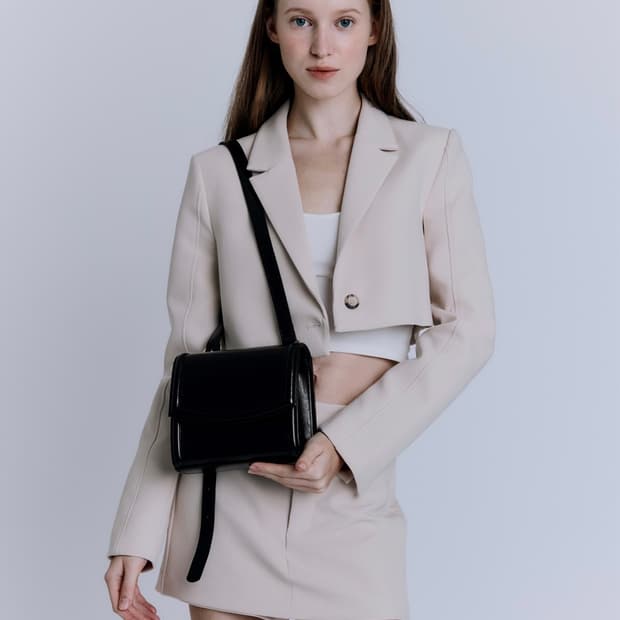 앨리스마샤 에프 블랙