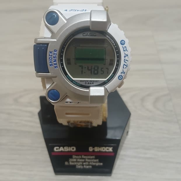 카시오 JG-310 펀치게임시계