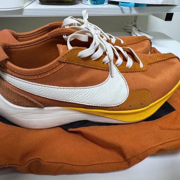 나이키 문레이서 모나크 270mm