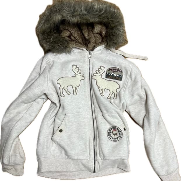 지프 울프조 집업